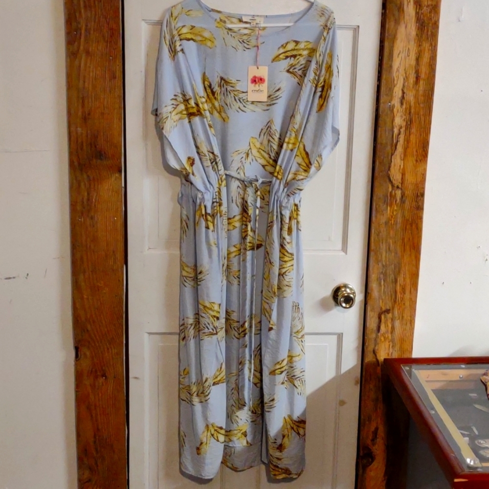 NWT Long Entro Dress Size Medium/Large... Fits Loose